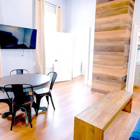 Governors Apartment - 2 Bedroom - Steps To Fq
